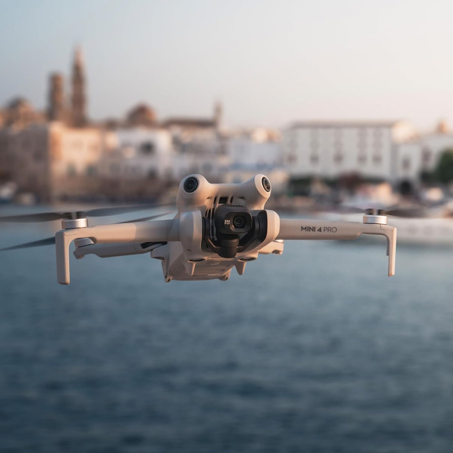 DJI Mini 4 Pro Fly More Combo